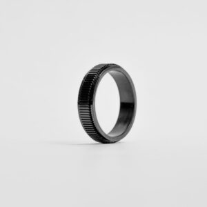 Black Screw
