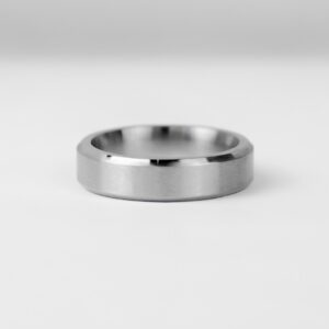 Essence Plain